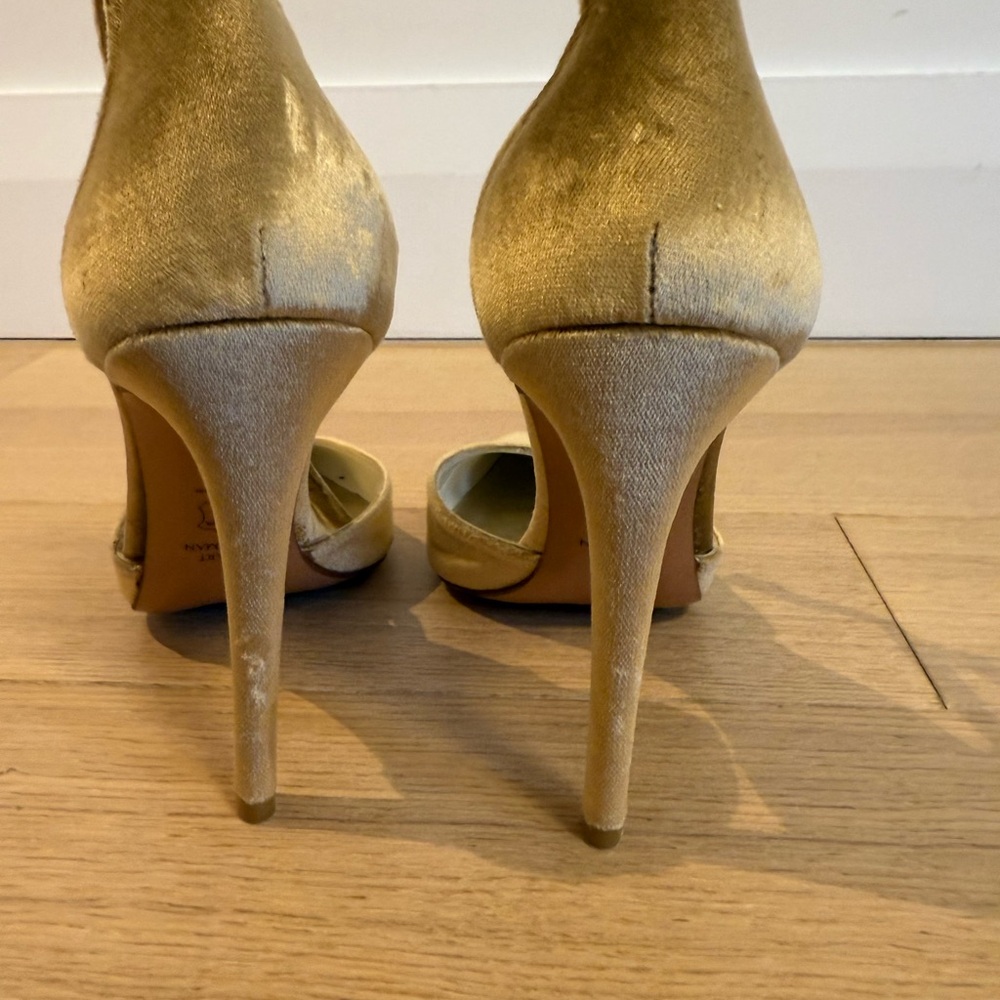 Stuart Weitzman Gold Women's Heels - Picture 5 of 5
